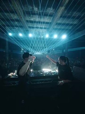 rave is my therapy